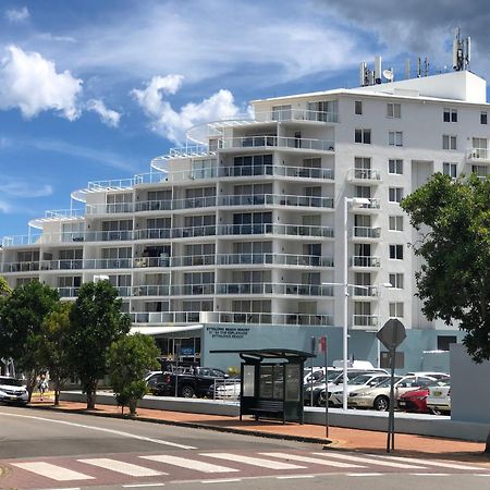 Base Holidays - Ettalong Beach Premium Apartments Екстериор снимка